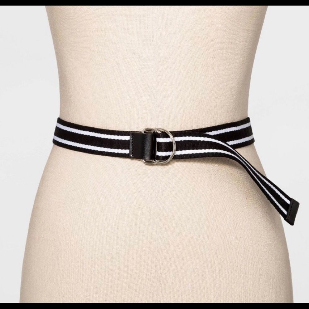 Women's Striped Web Belt -‎ Black & White M